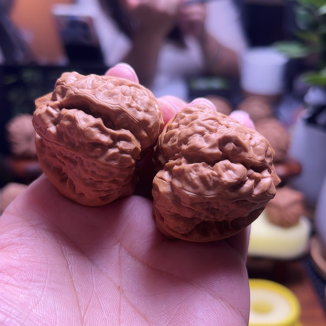 阿***虎文玩核桃把件39尺高尖三角蛙33