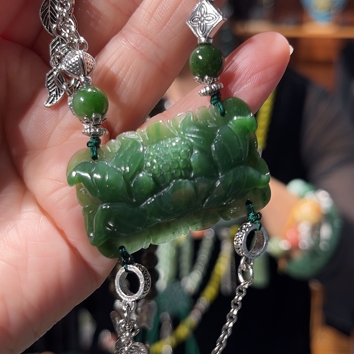 颈饰未镶嵌和田玉