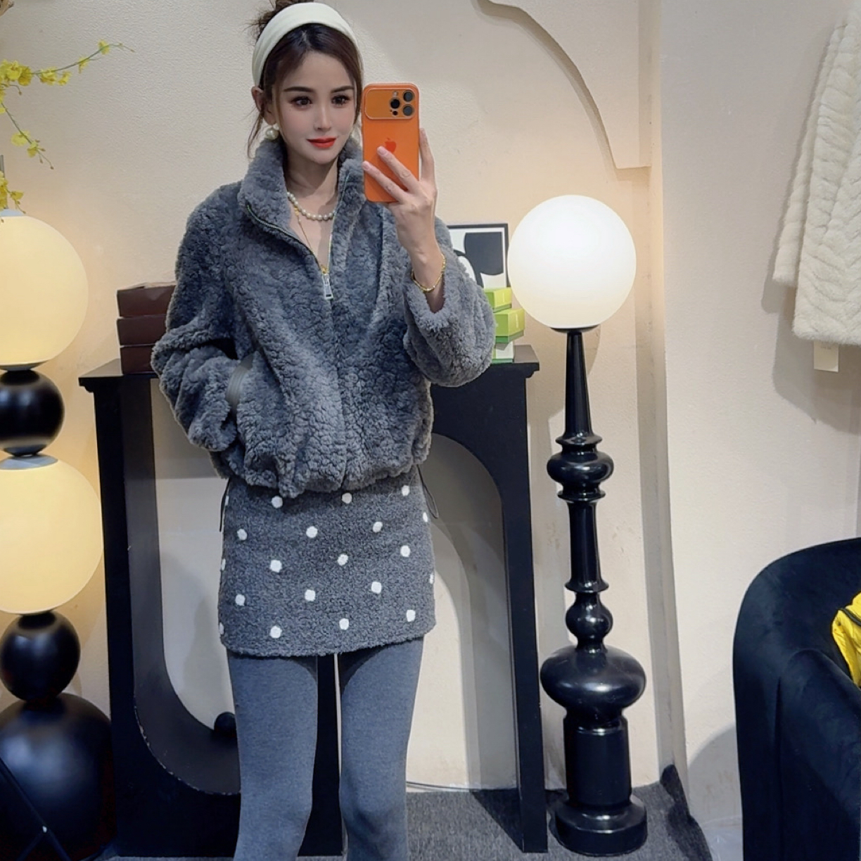 常规保暖加厚女装短款女免烫女士毛绒百搭短外套立领