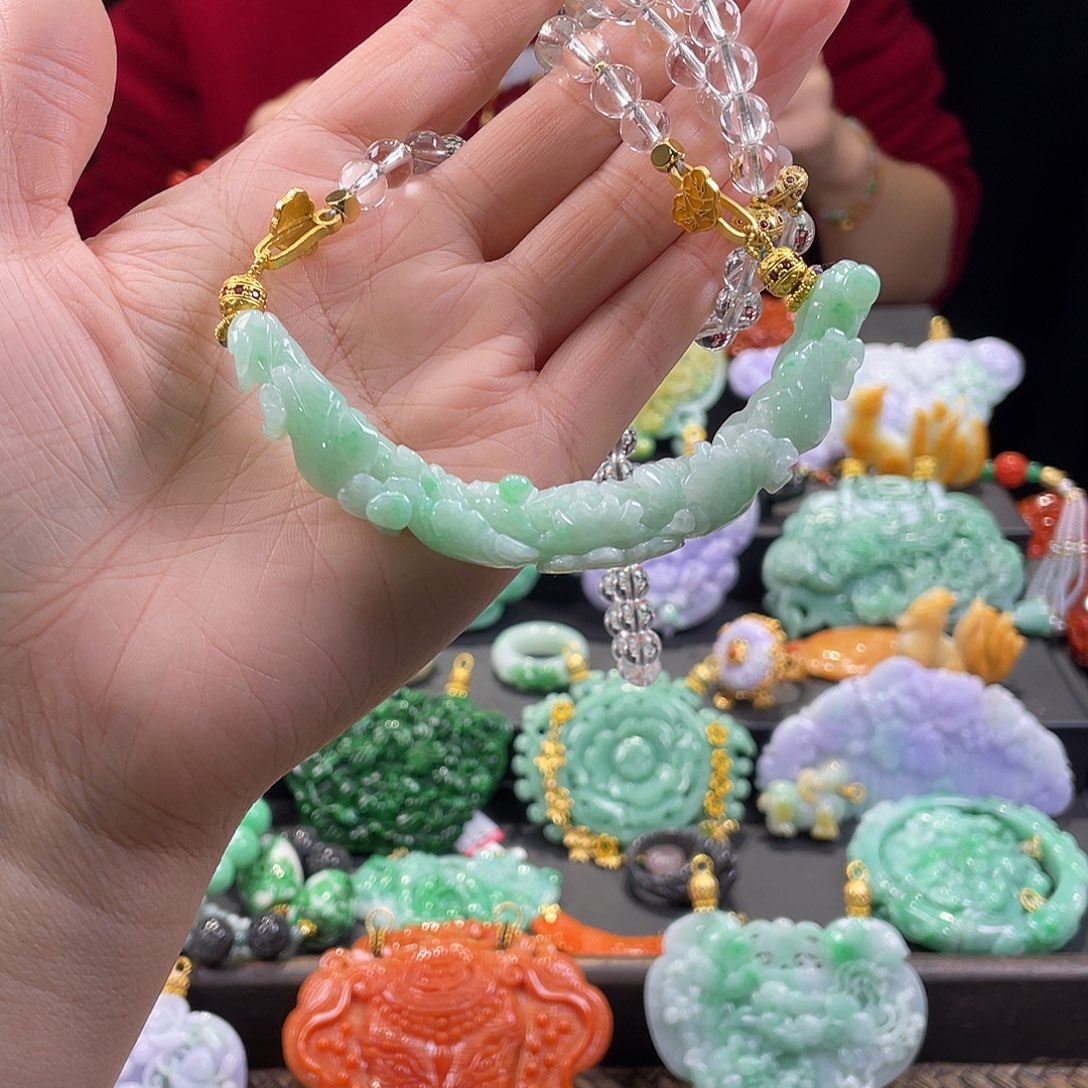 翡翠颈饰未镶嵌代编织