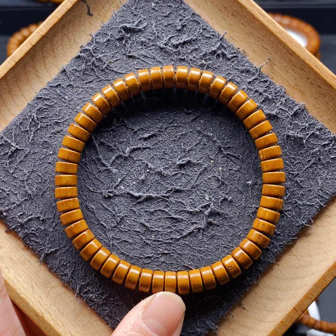 紫金鼠手串7/4mm实心薯片