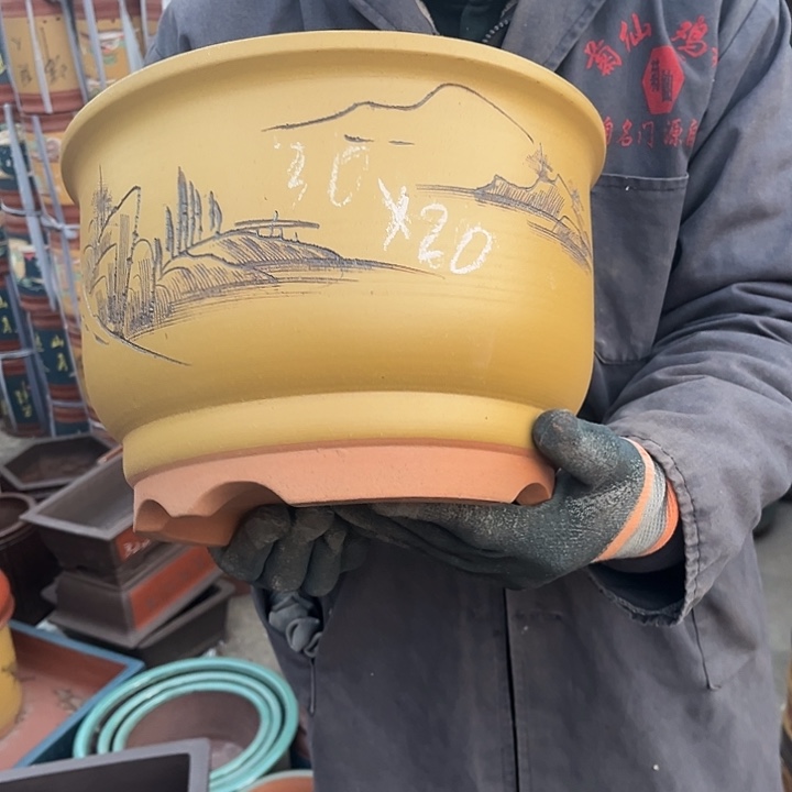 紫砂紫砂花盆和一