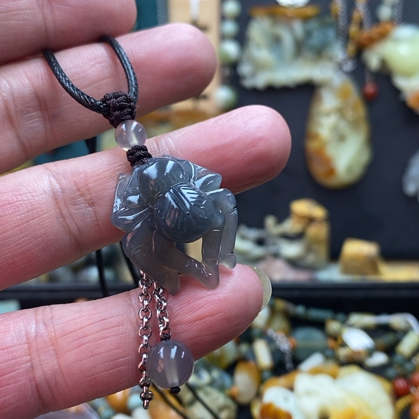 【闪购商品】蛇纹石玉吊坠未镶嵌