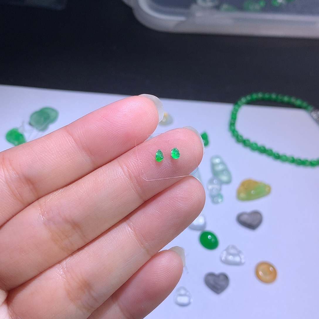 翡翠未镶嵌挂件翡翠绿葫芦