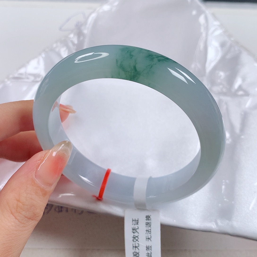 翡翠手镯未镶嵌 正圈①⑦⑤