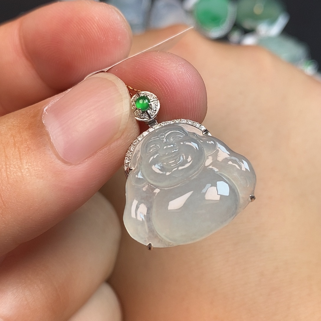 颈饰18K金镶嵌翡翠佛公