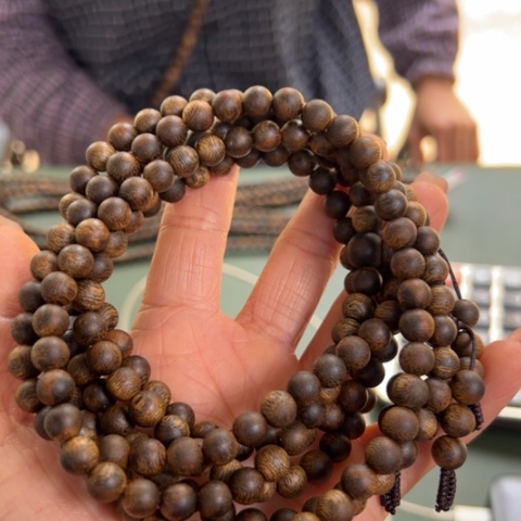 沉香手串蓝宝石18克卡0.7多样性发1条