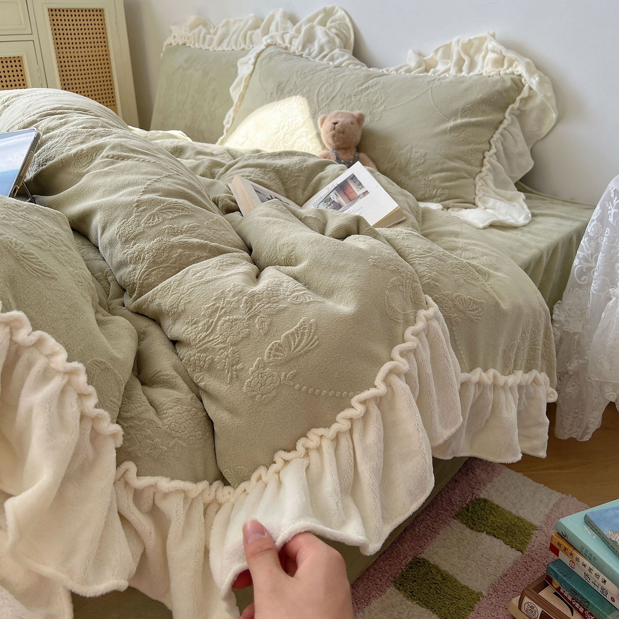 新款秋冬法式立体雕花加厚全消光牛奶绒四件套保暖四件套法式