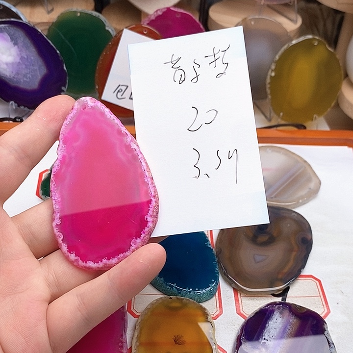 鹊***缘合金颈饰玛瑙/玉髓