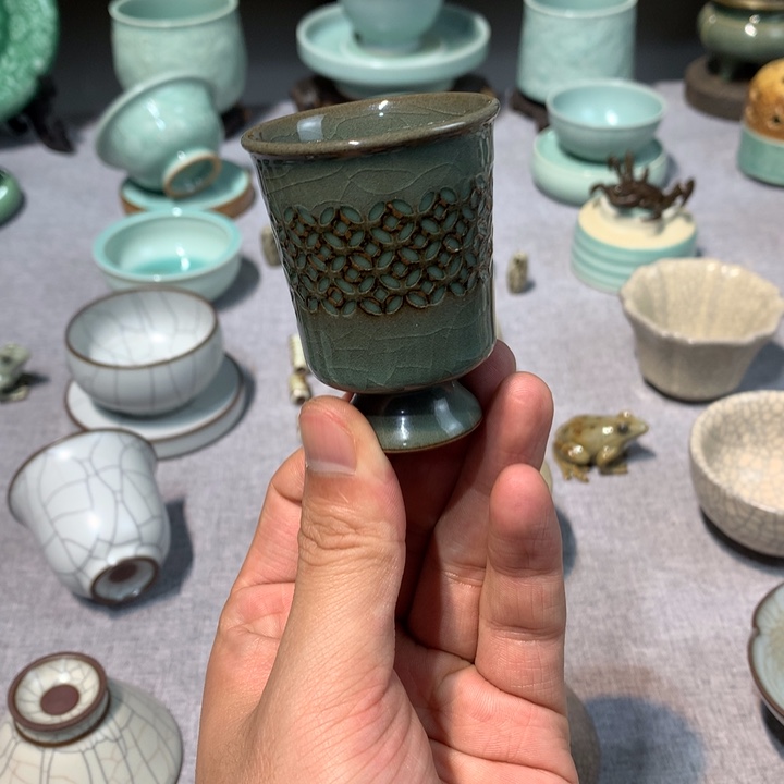 龙泉青瓷铁胎闻香杯
