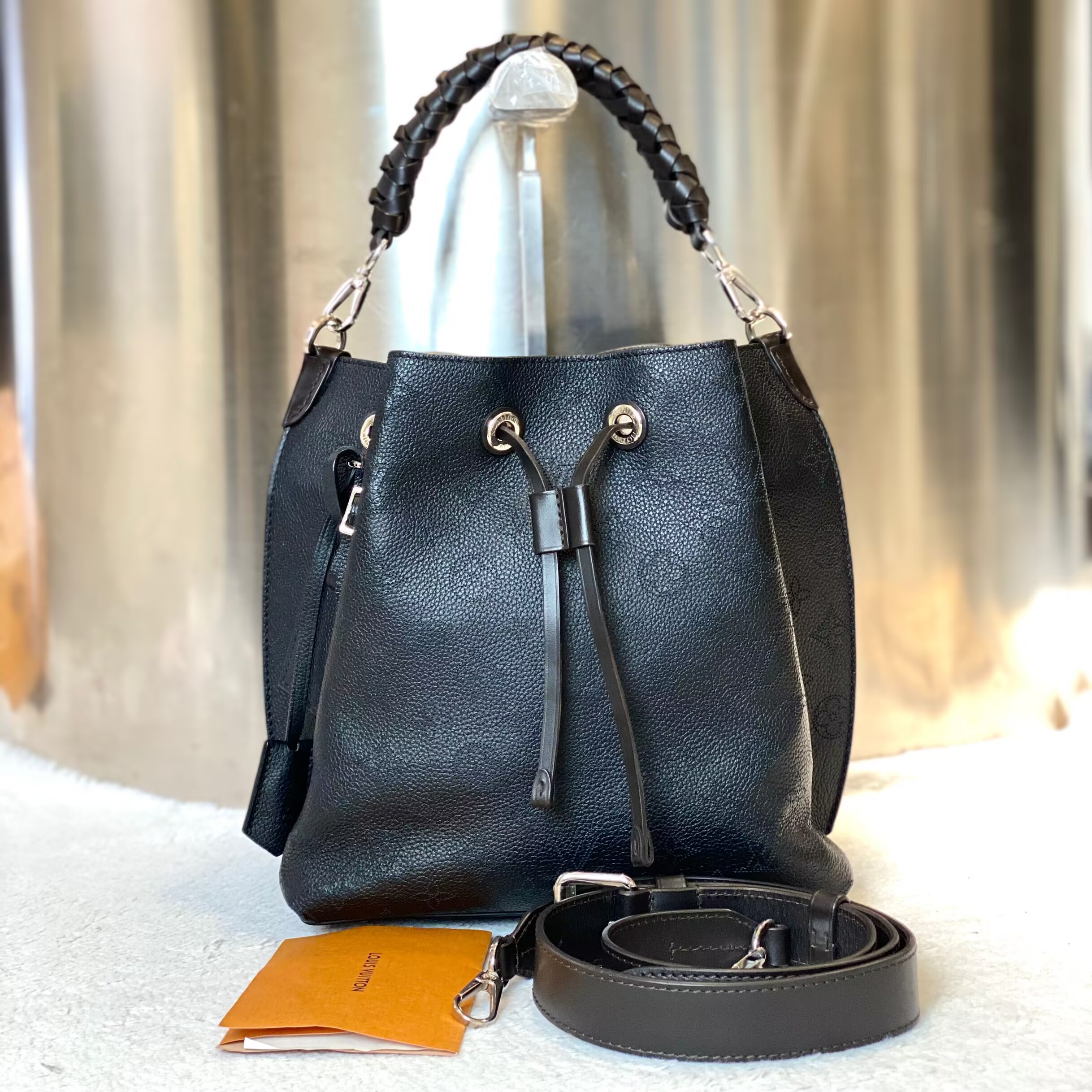 99新 LouisVuitton/路易威登 古有98新LV新款镂空水桶包8658