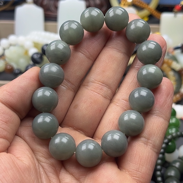 和田玉手串未镶嵌猫**许