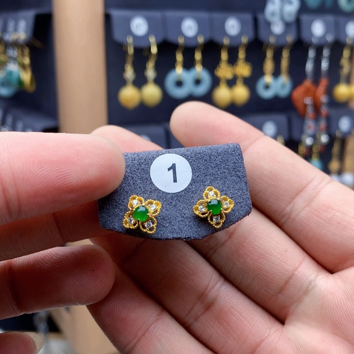 未镶嵌翡翠耳饰耳饰