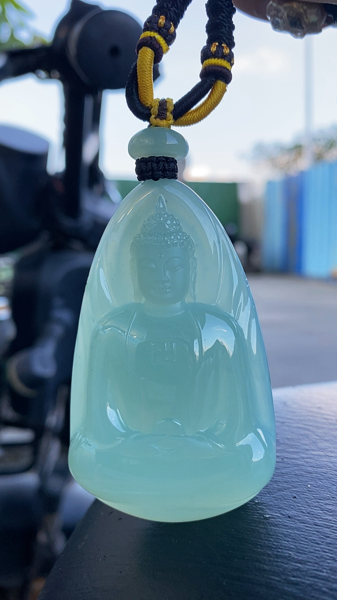 天然翡翠冰种素衣大日如来吊坠精雕冰透精美雕刻守护神时尚