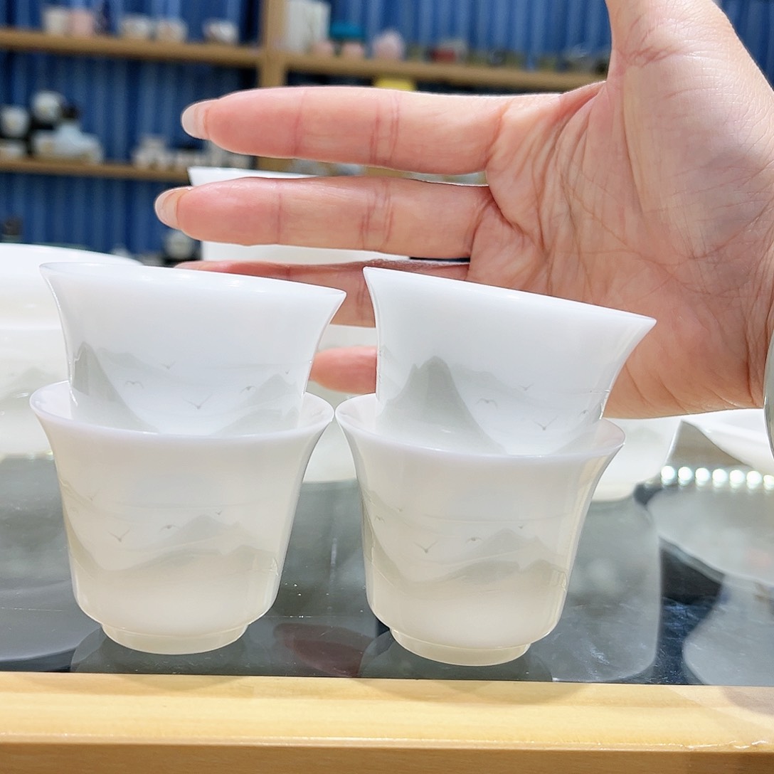 4个高冰山水客杯，