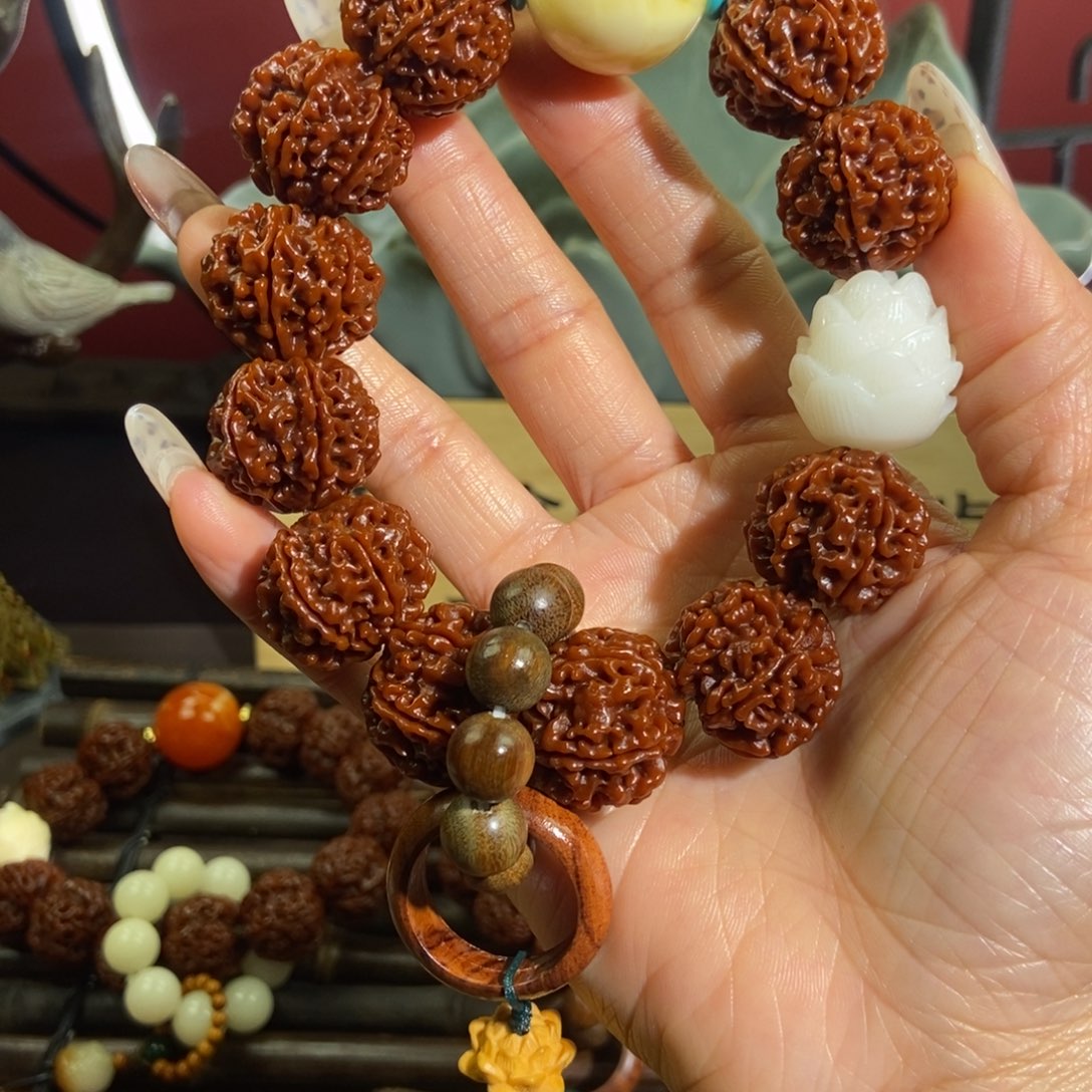 金刚菩提吊坠622。             