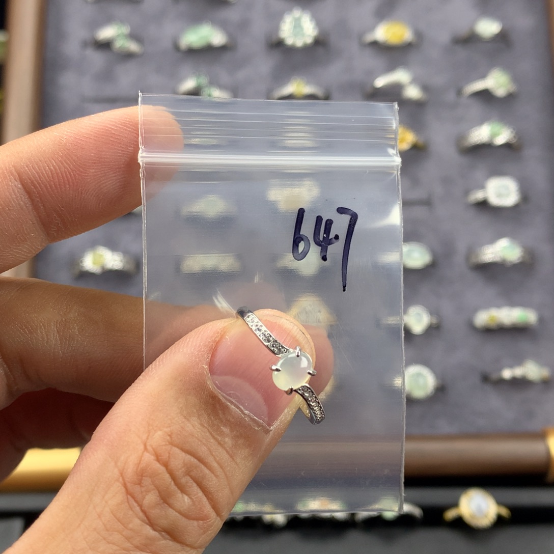 翡翠未镶嵌戒指647