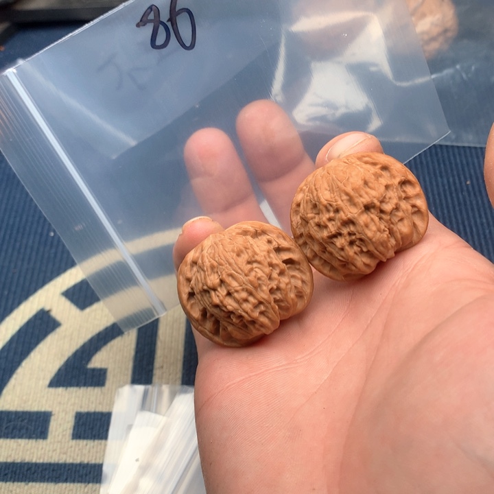 文玩核桃吊坠37磨盘86