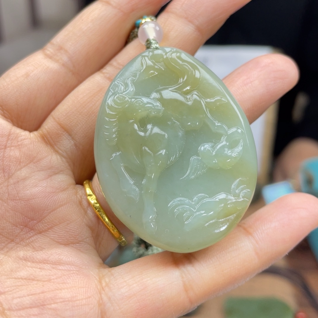 和田玉颈饰未镶嵌