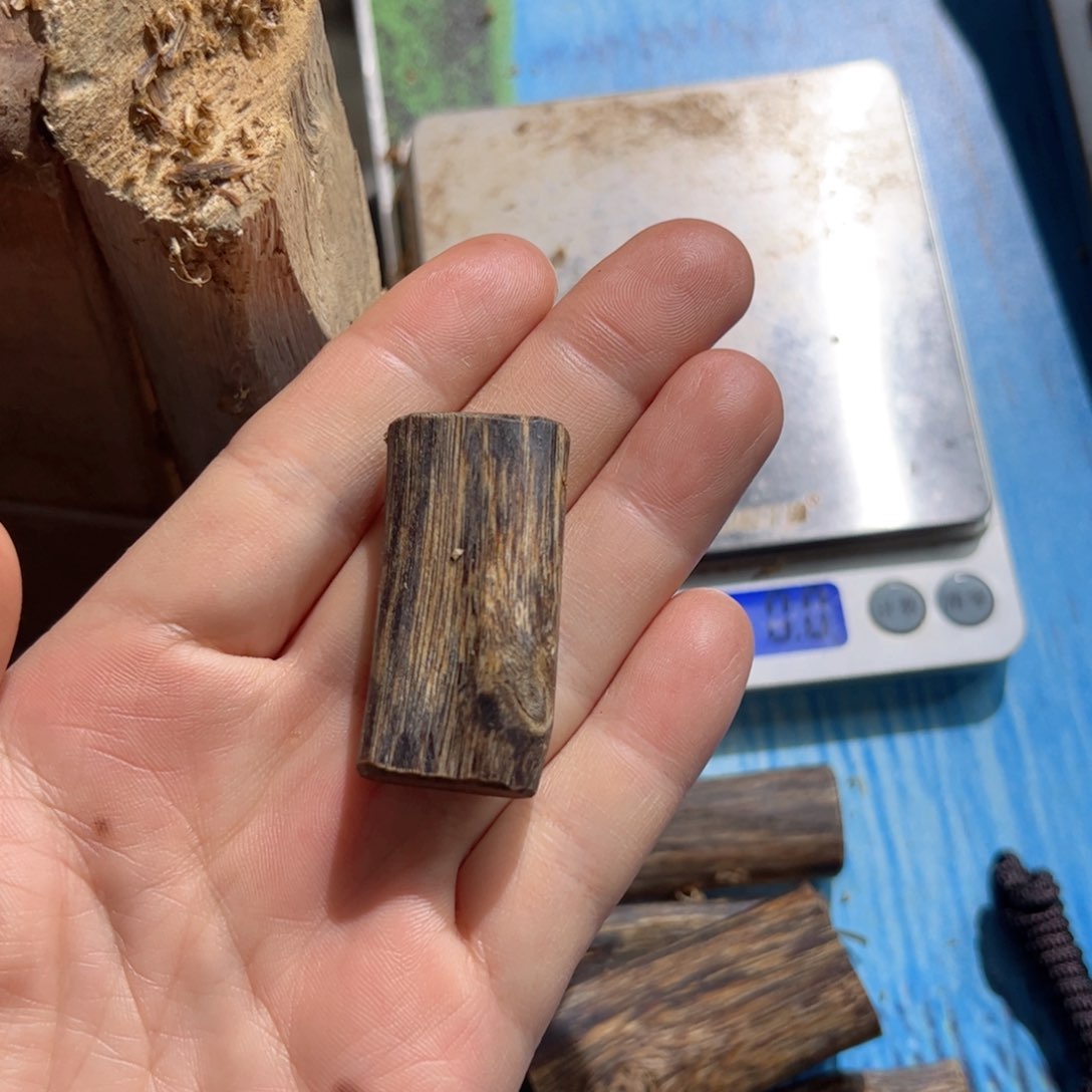 沉香吊坠白棋素牌6.6克