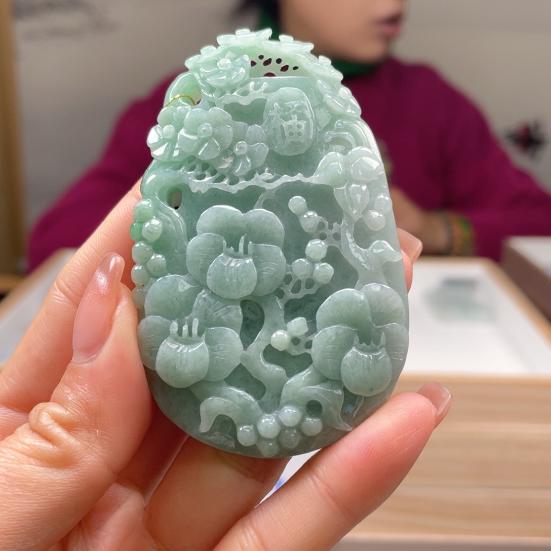 翡翠吊坠(不含链)未镶嵌