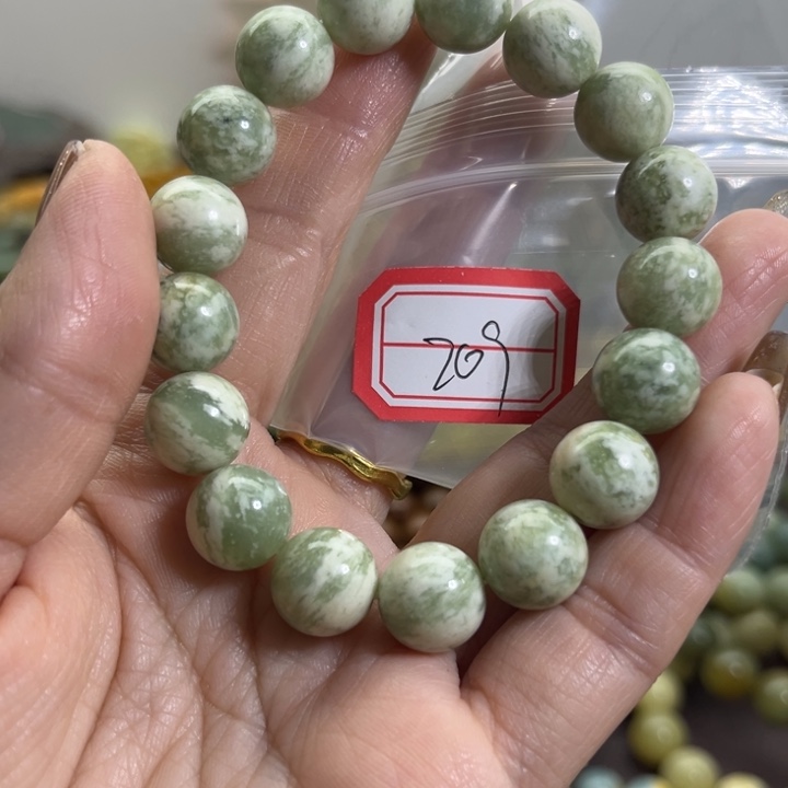 蛇纹石玉未镶嵌手链