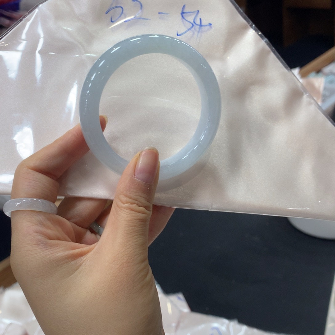 翡翠未镶嵌手镯买断