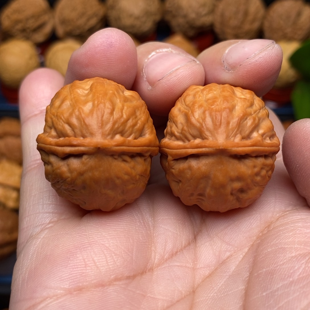 文玩核桃把件手捻敦煌