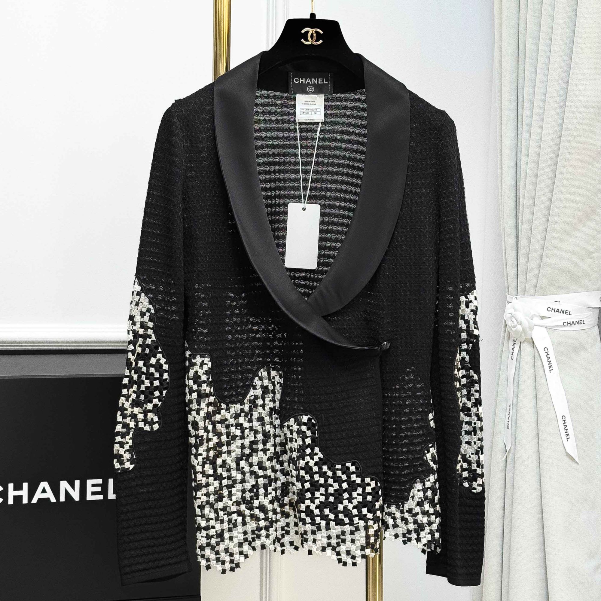 99新 Chanel/香奈儿 38码 黑色拼白色 长袖 外套