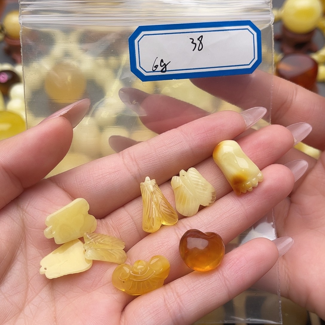 小***北蜜蜡未镶嵌裸石蜜蜡梦