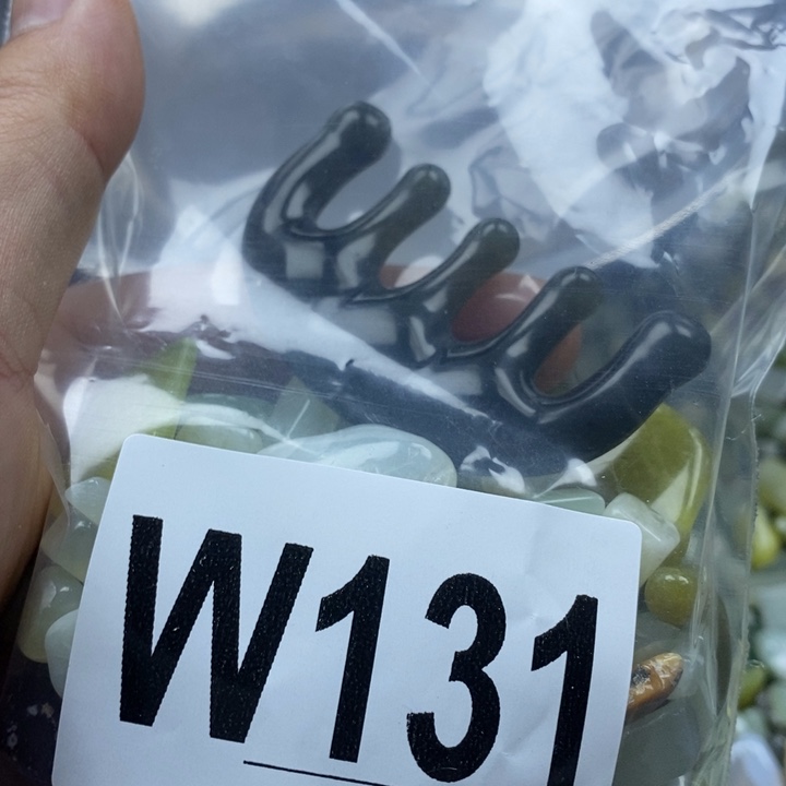 蛇纹石玉未镶嵌鱼缸的