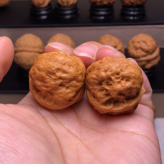 文玩核桃把件玉龙金蟾20