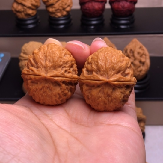 文玩核桃把件云顶绣球74