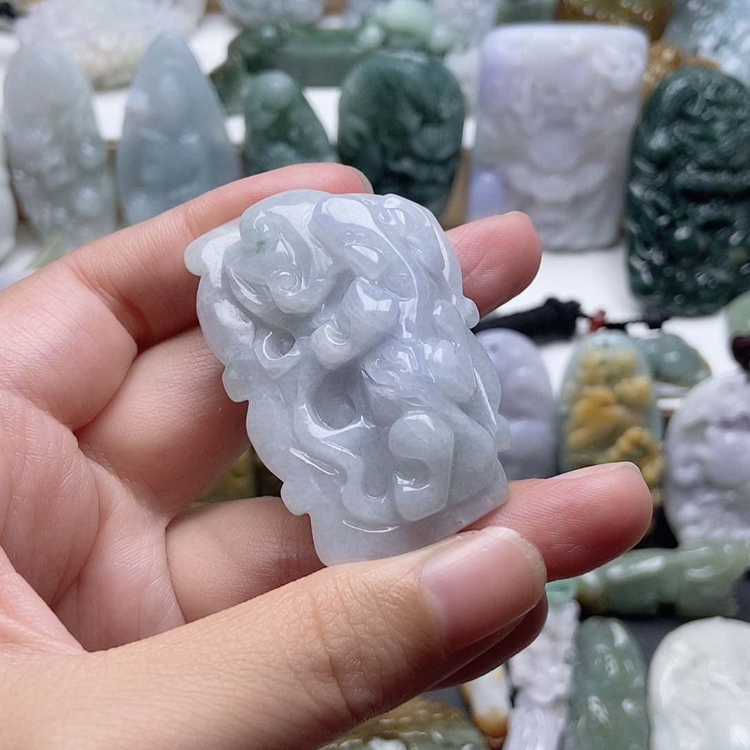 翡翠未镶嵌颈饰翡翠