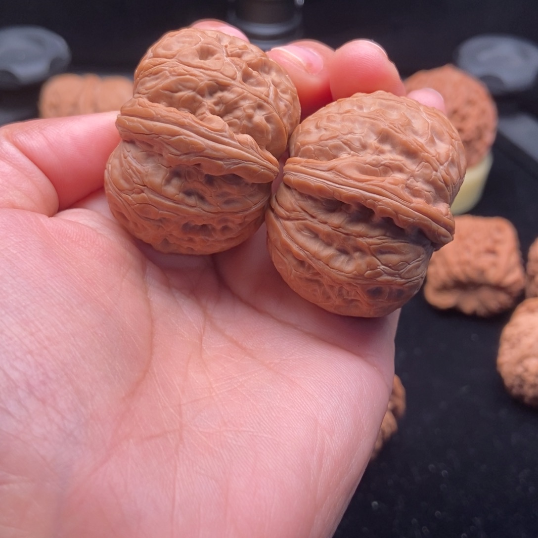 文玩核桃吊坠40元宝