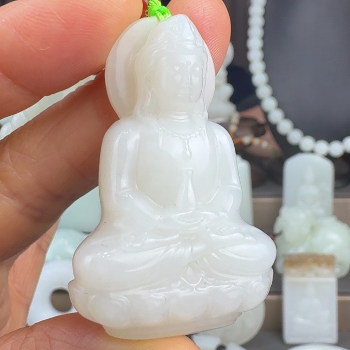 无***惧和田玉未镶嵌颈饰