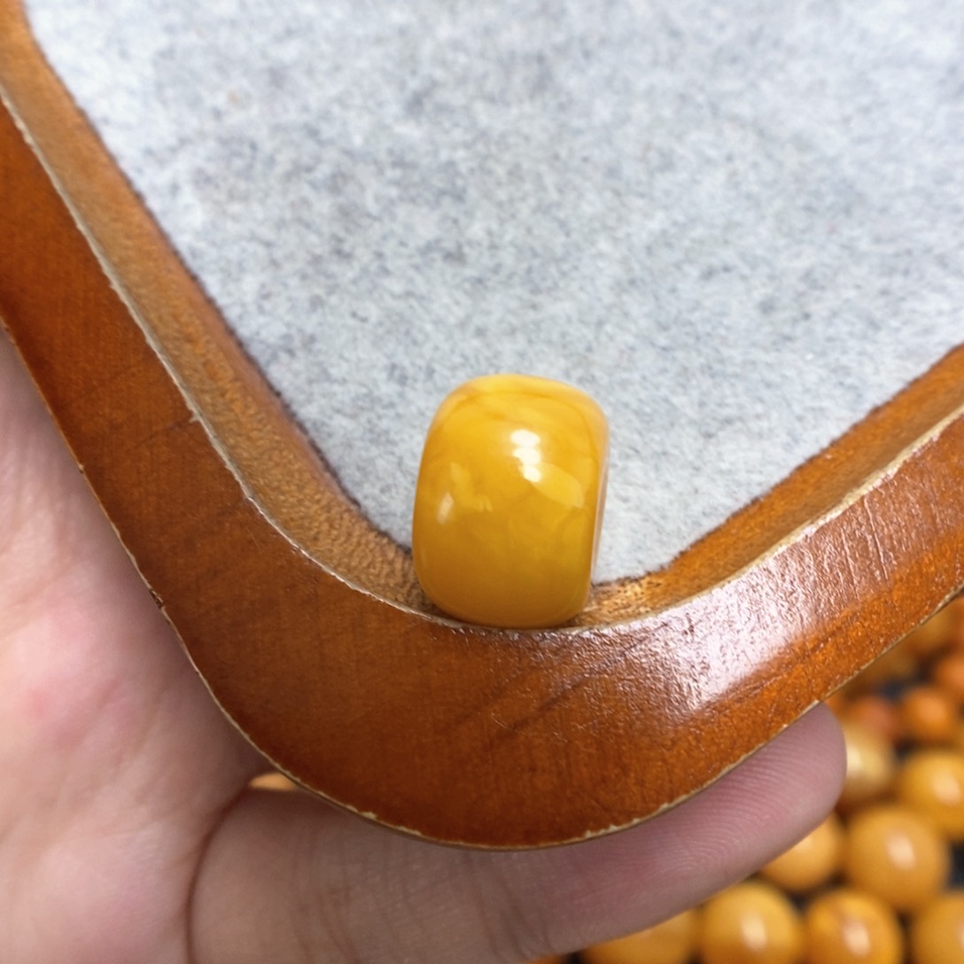 蜜蜡裸石未镶嵌峰蜜蜡裸珠