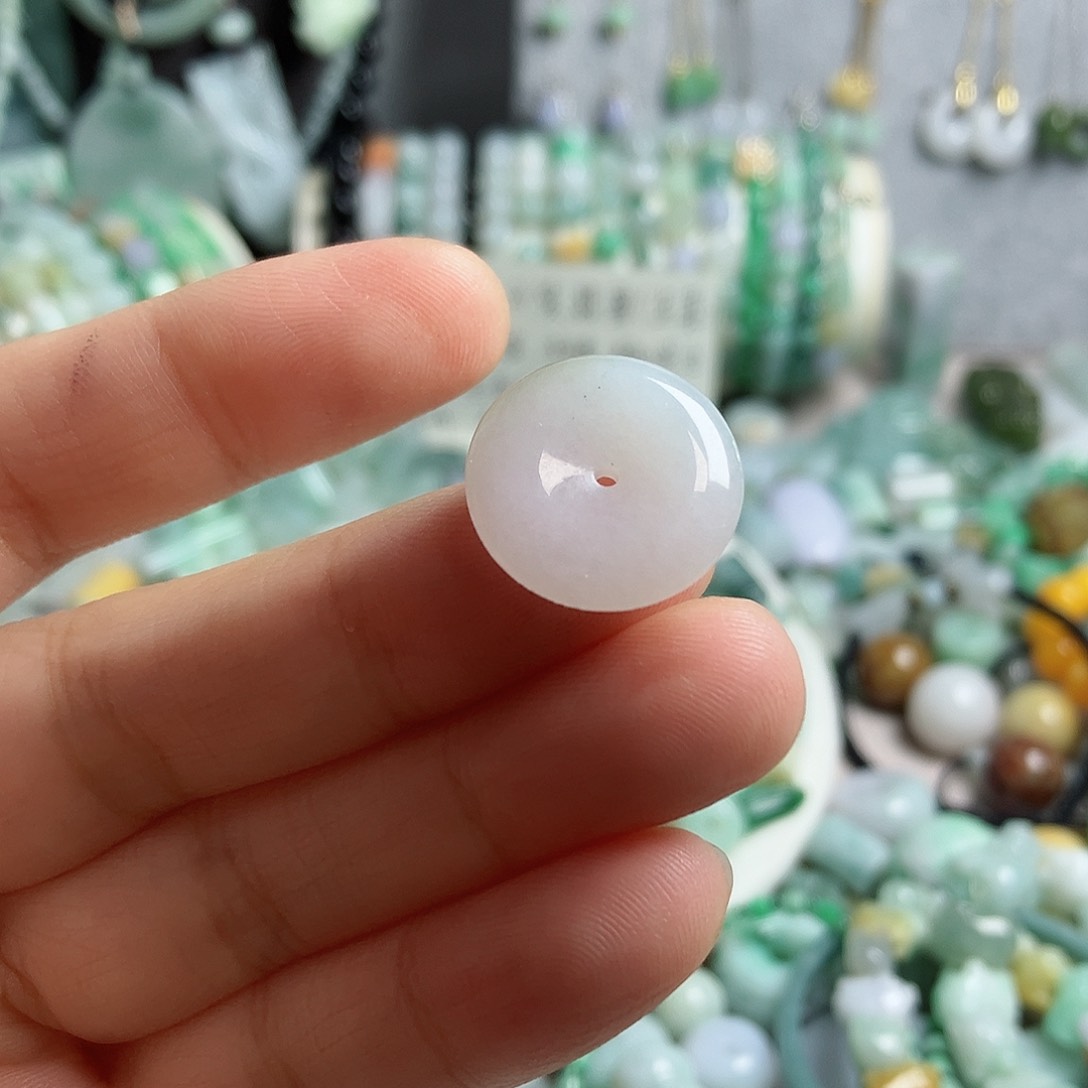 翡翠颈饰未镶嵌卡18