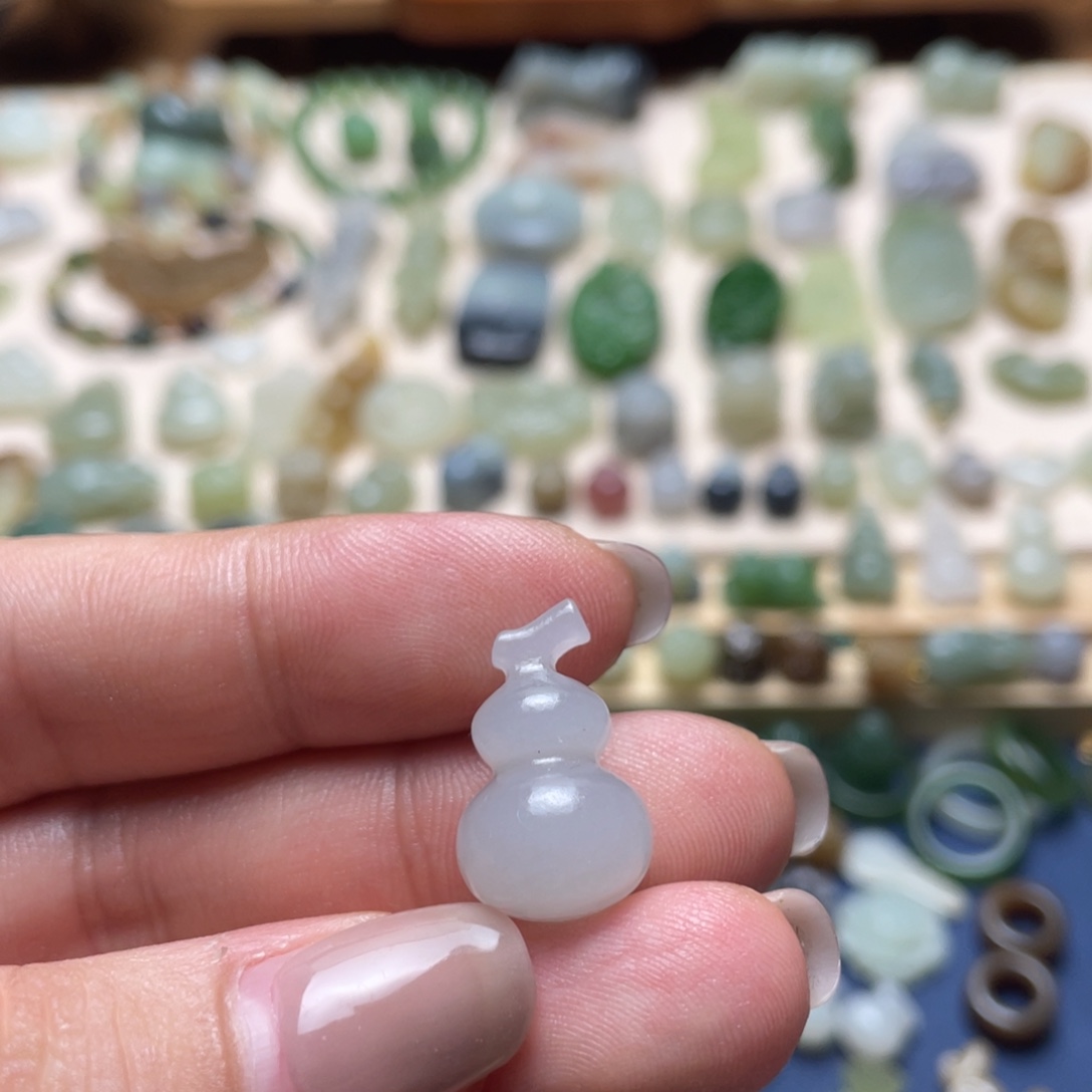 和田玉未镶嵌吊坠(不含链)