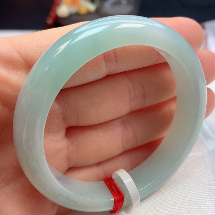 翡翠手镯未镶嵌53圈