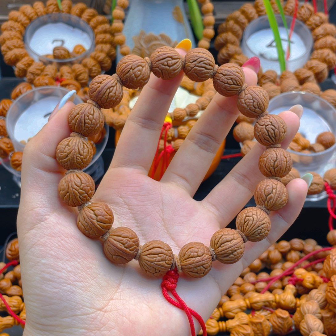 神***桃核手串杜杜杜杜杜1.5