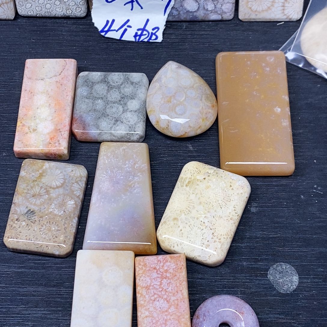 硅化玉颈饰合金小****剧