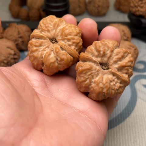 偏***。吊坠文玩核桃蛤蟆