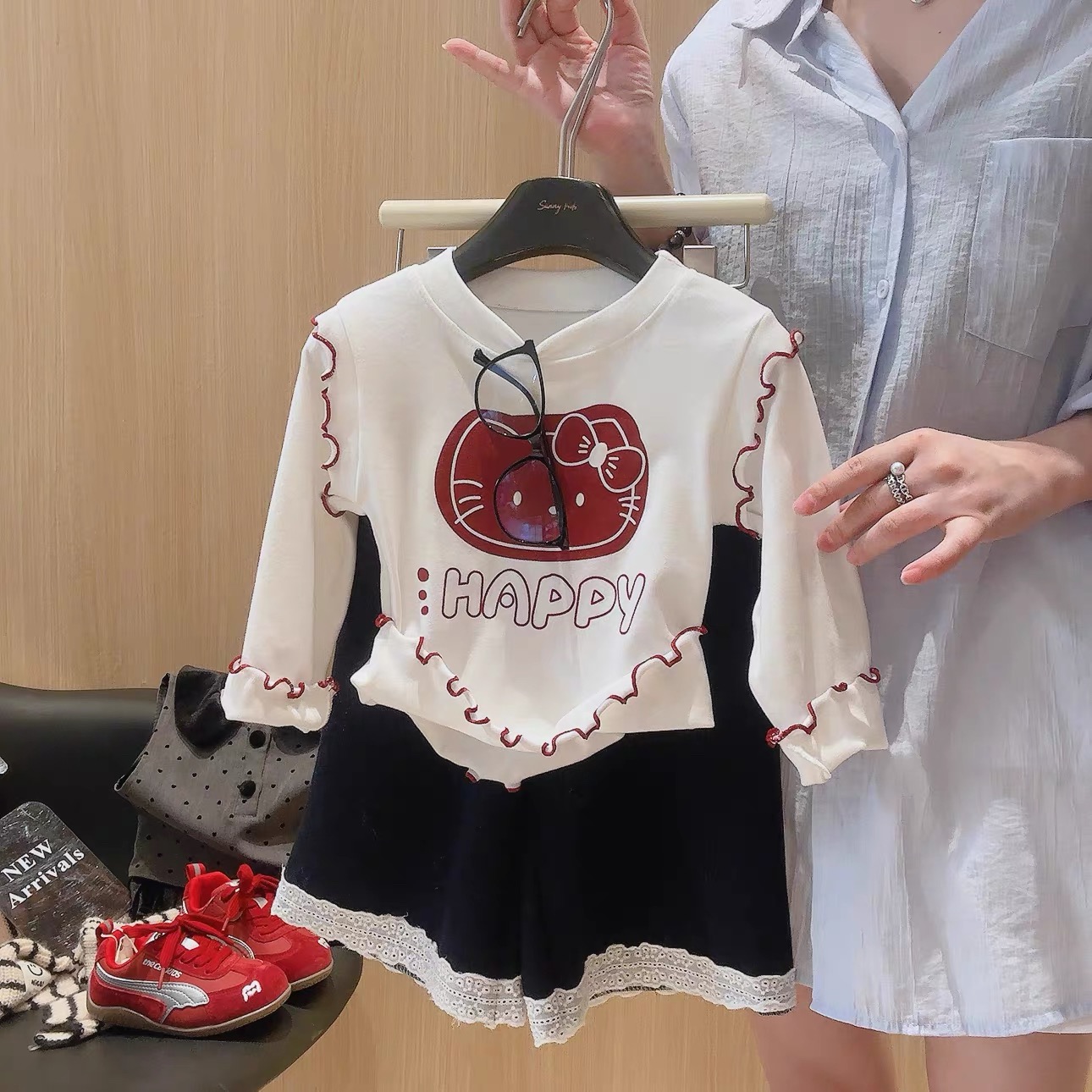 秋季新品女童花边长袖打底圆领韩版舒适休闲2025甜美秋装