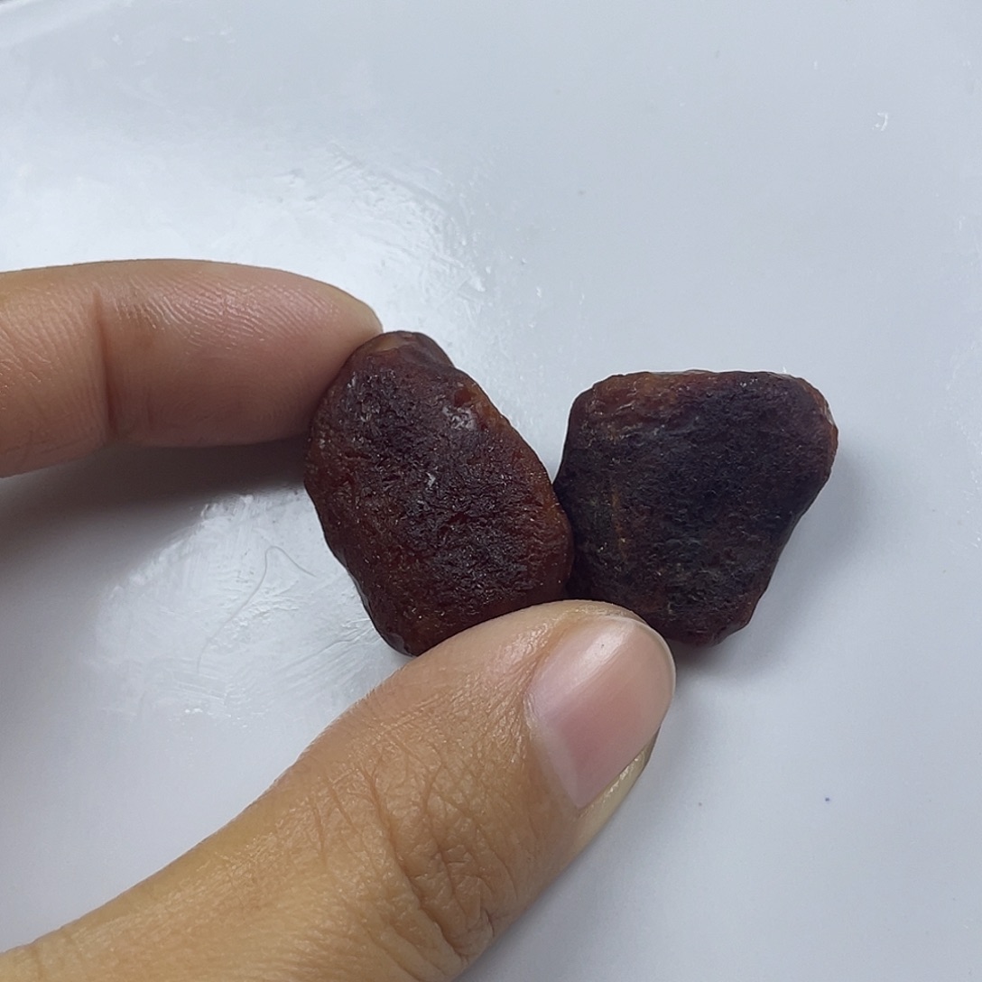 白***子琥珀未镶嵌裸石无