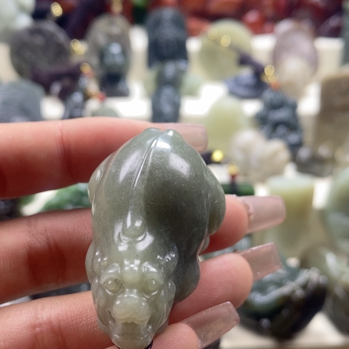 和田玉颈饰未镶嵌