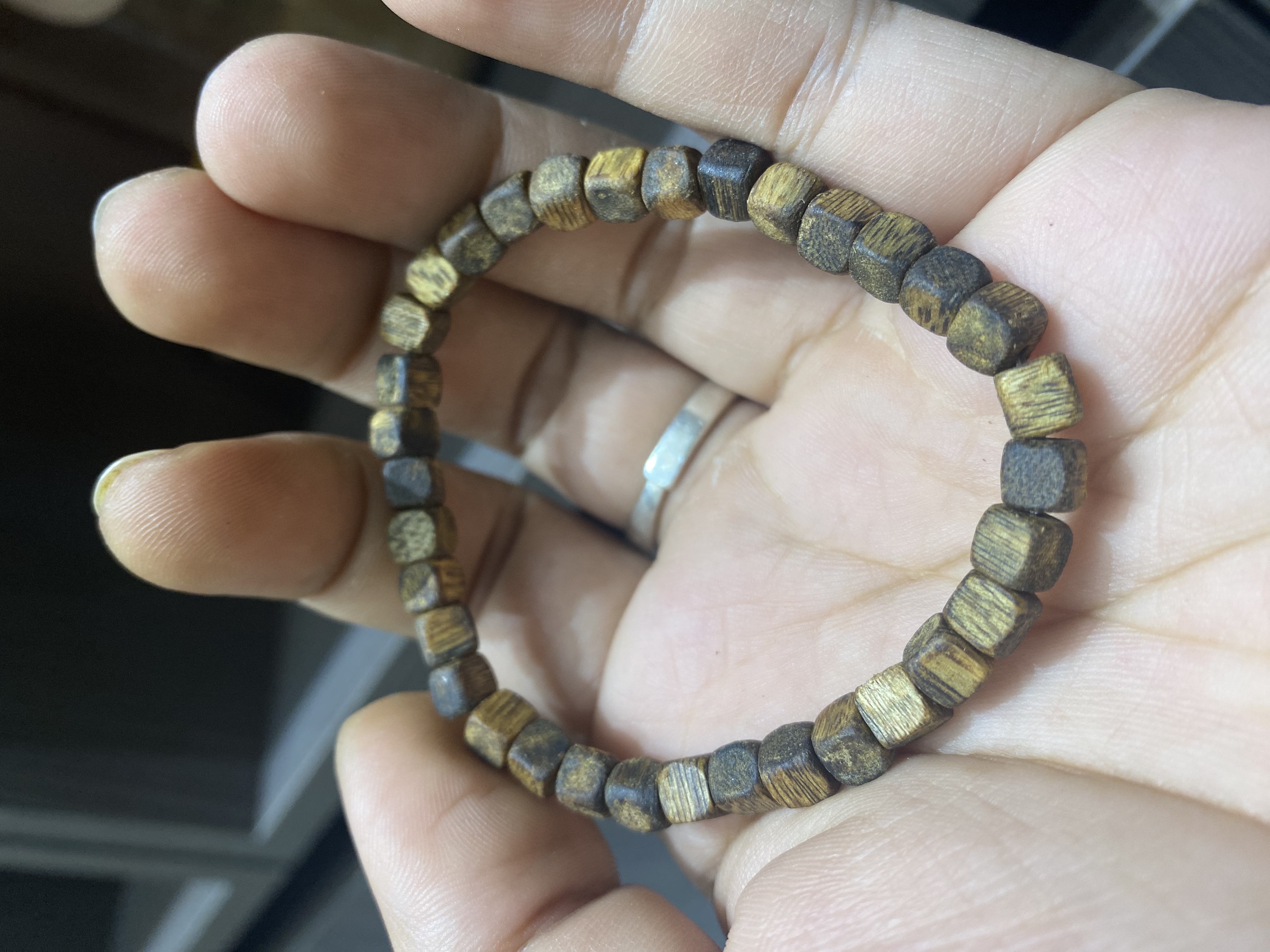 沉香棋楠女士5mm方糖单圈手串保真