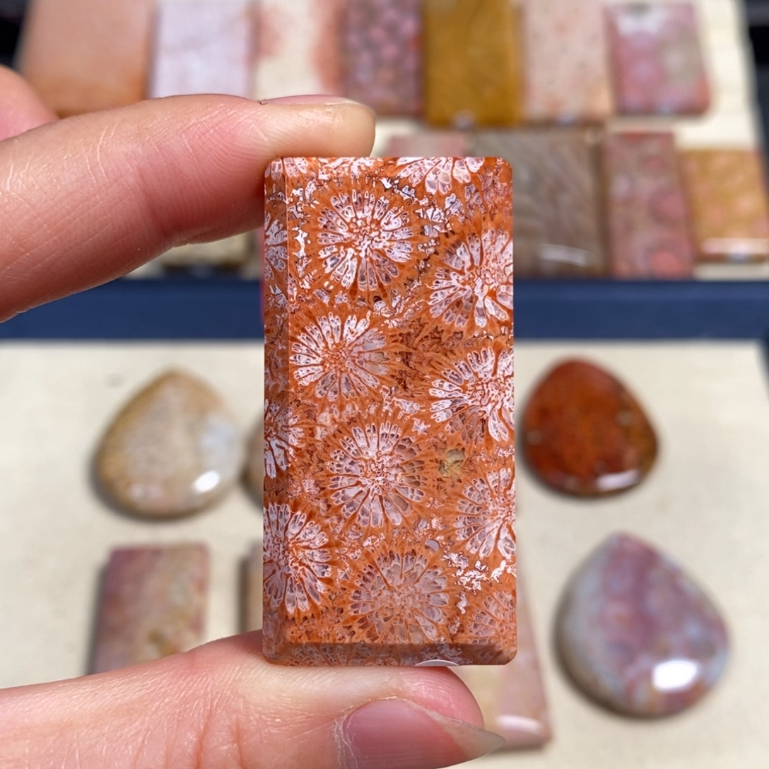 n***弥硅化玉未镶嵌吊坠