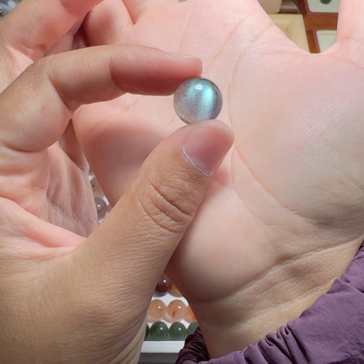 水晶单珠未镶嵌小刘打孔不退不换