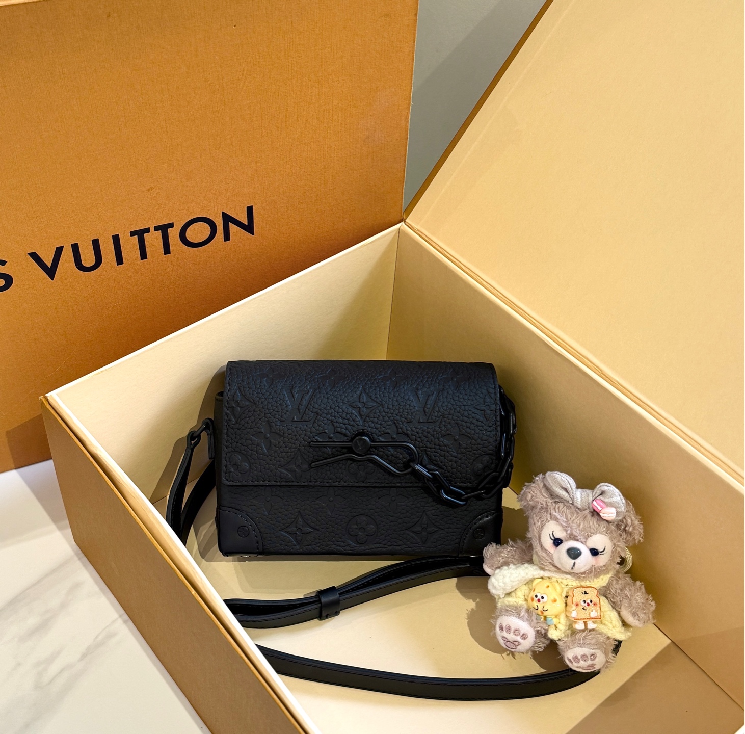 99新 LouisVuitton/路易威登 黑色压纹牛皮盒子经典包芯片款/5005